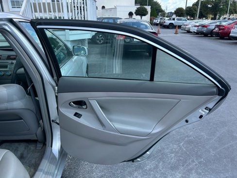 Used 2009 Toyota Camry LE image 19