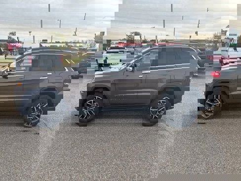 Used 2019 Jeep Grand Cherokee Limited image 4