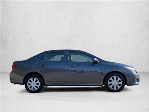 Used 2010 Toyota Corolla LE image 4