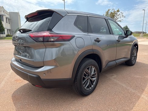 Used 2024 Nissan Rogue S image 5
