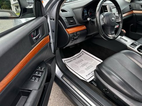 Used 2013 Subaru Outback 2.5i Limited w/ Moonroof Pkg image 11