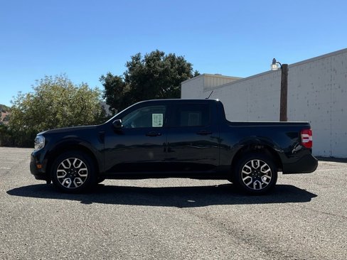 Used 2022 Ford Maverick Lariat w/ Lariat Luxury Package image 3