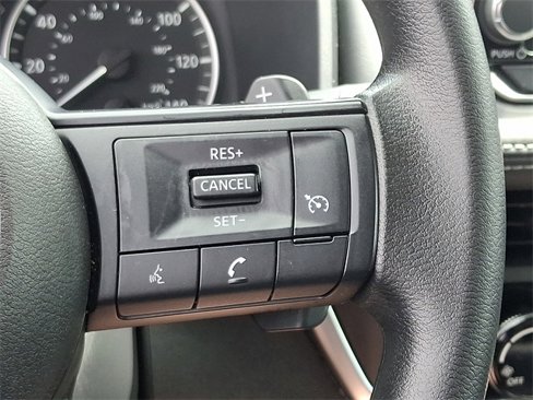 Used 2022 Nissan Rogue S image 21