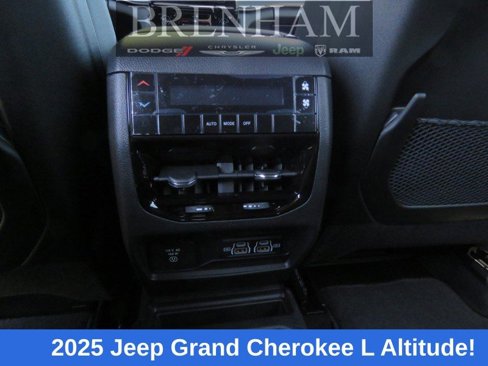 New 2025 Jeep Grand Cherokee L Laredo image 18