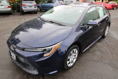 Used 2020 Toyota Corolla LE image 2