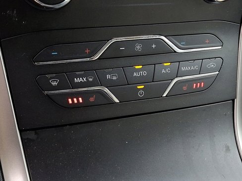 Used 2019 Ford Edge SEL w/ Equipment Group 201A image 12