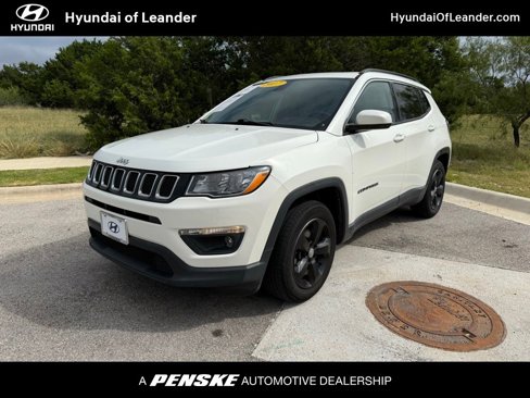 Used 2017 Jeep Compass Latitude image 1