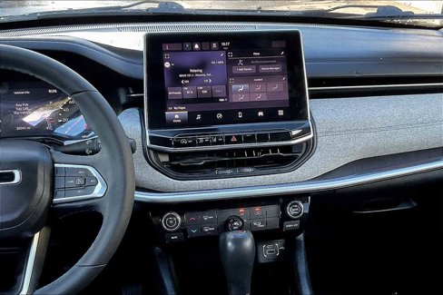Used 2022 Jeep Compass Latitude image 6