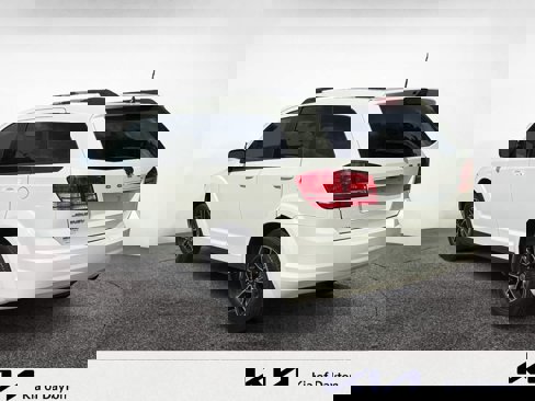 Used 2018 Dodge Journey SE w/ Blacktop Package image 3