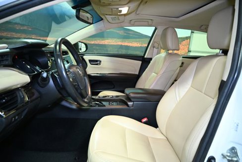 Used 2013 Toyota Avalon XLE Touring image 18