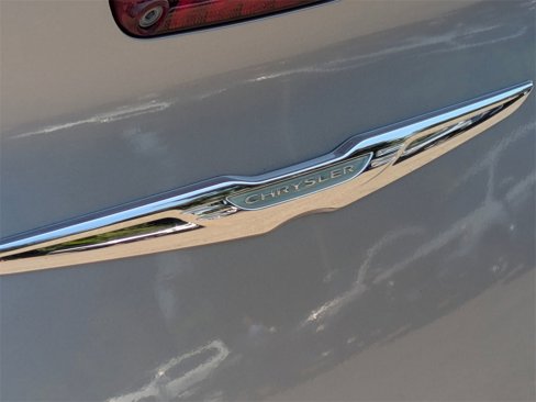 Used 2018 Chrysler 300 S w/ 300S Premium Group image 30