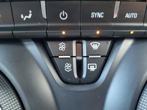 Used 2019 Chevrolet Blazer LT image 16