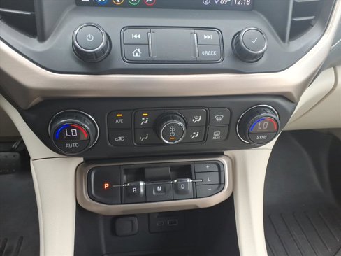 Used 2020 GMC Acadia Denali image 21