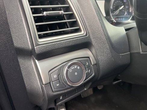 Used 2019 Ford Explorer XLT w/ Equipment Group 201A image 13
