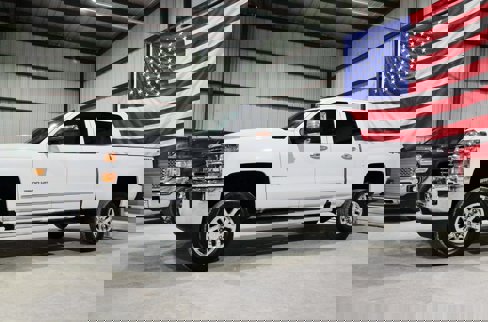 Used 2018 Chevrolet Silverado 2500 LTZ w/ LTZ Plus Package image 4
