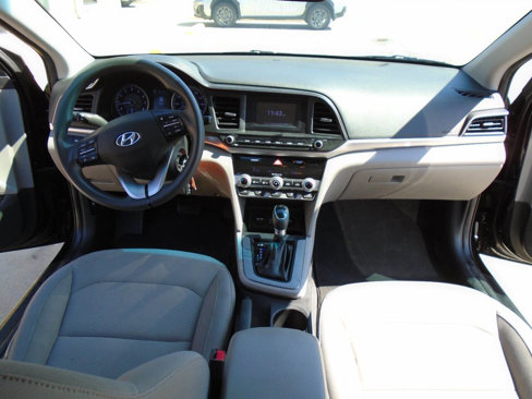 Used 2020 Hyundai Elantra SE w/ Cargo Package (C1) image 13