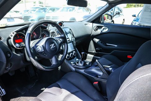 Used 2016 Nissan 370Z Coupe image 23