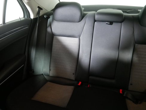 Used 2018 Chrysler 300 Touring image 12