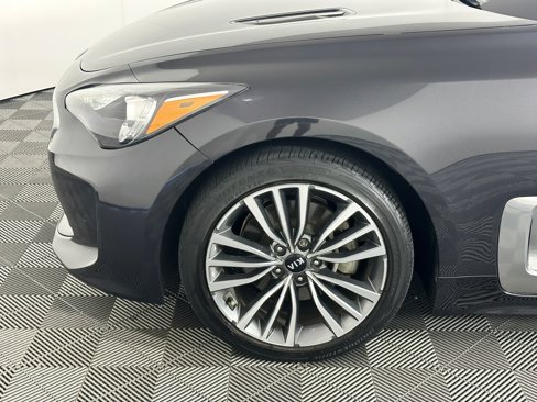 Used 2019 Kia Stinger image 11