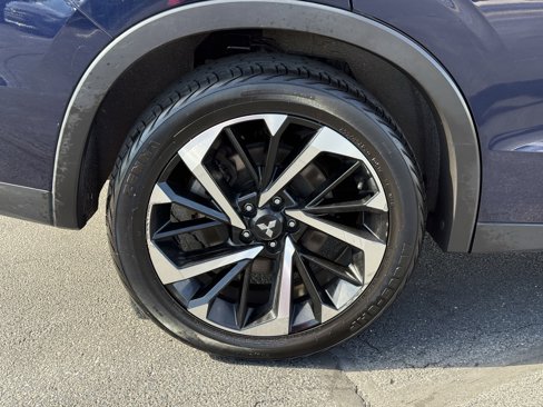 Used 2022 Mitsubishi Outlander SE image 11