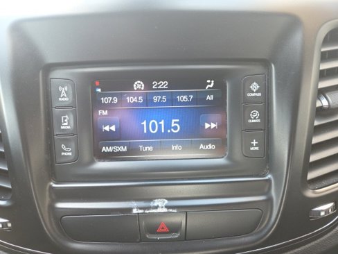 Used 2015 Chrysler 200 S image 22
