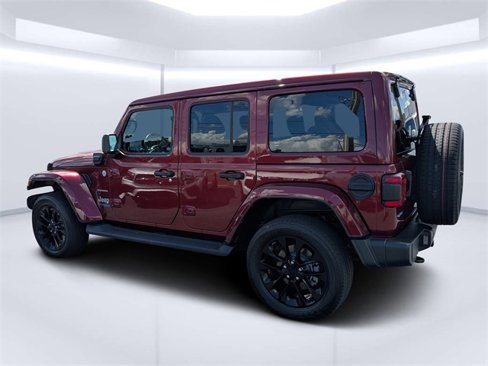 Used 2021 Jeep Wrangler Unlimited Sahara image 5