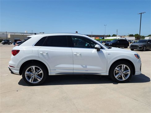 Used 2020 Audi Q3 2.0T Premium w/ Convenience Package image 8
