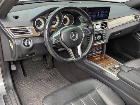Used 2014 Mercedes-Benz E 550 4MATIC Sedan image 6