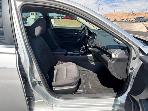 Used 2024 Nissan Altima 2.5 SV image 21