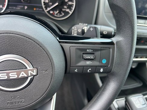 Used 2023 Nissan Rogue SV image 21