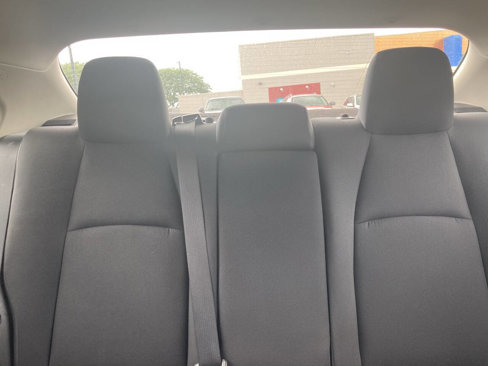 Used 2022 Toyota Corolla LE image 17