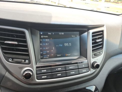Used 2018 Hyundai Tucson Value w/ Cargo Package image 10