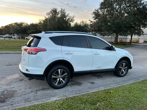 Used 2017 Toyota RAV4 XLE image 5