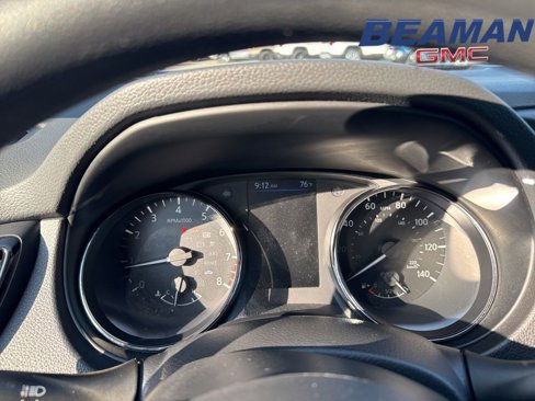 Used 2021 Nissan Rogue Sport S image 15