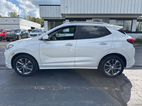 Certified 2022 Buick Encore GX Select w/ Sport Touring Package image 8