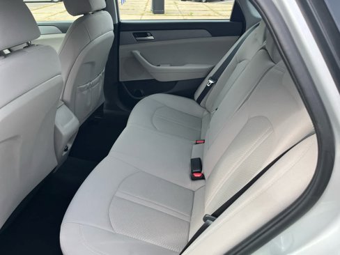 Used 2018 Hyundai Sonata SE image 9