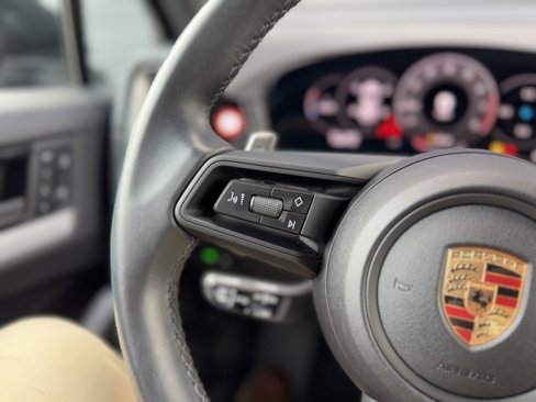 Used 2024 Porsche Cayenne image 17