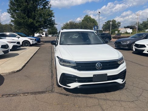 Used 2022 Volkswagen Tiguan SE R-Line image 23