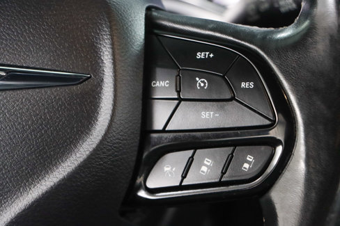 Used 2019 Chrysler Pacifica Touring Plus w/ Advanced Safetytec Group image 14