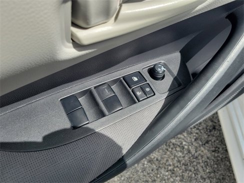 Used 2022 Toyota Corolla LE image 12