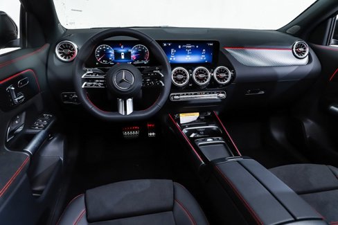 New 2025 Mercedes-Benz GLA 250 4MATIC image 5