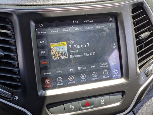Certified 2021 Jeep Cherokee Latitude Lux w/ Sun & Sound Group image 16