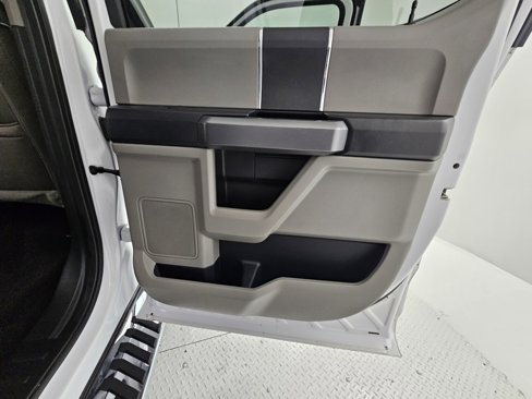 Used 2019 Ford F150 XLT w/ Trailer Tow Package image 29