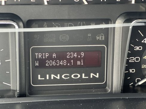 Used 2013 Lincoln Navigator L 4WD w/ HD Trailer Tow Pkg image 12
