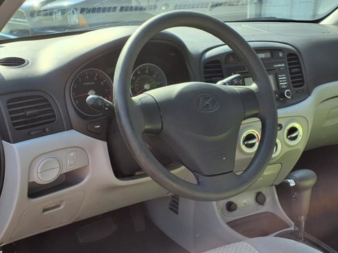 Used 2009 Hyundai Accent GS w/ Popular Equipment Pkg 2 image 6