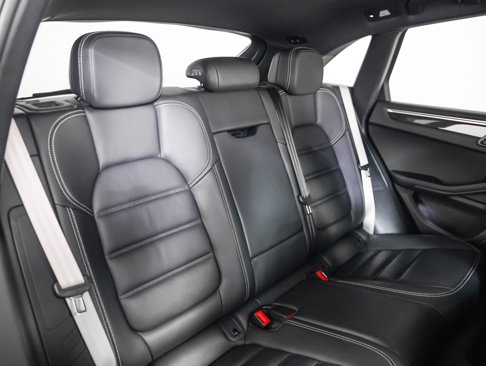 Certified 2022 Porsche Macan S image 6