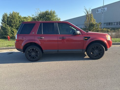 Used 2008 Land Rover LR2 SE image 4