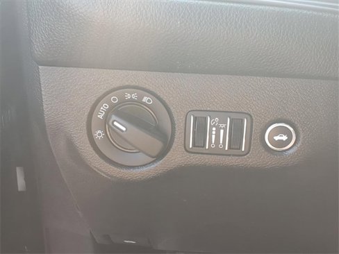 Used 2023 Dodge Challenger GT image 16