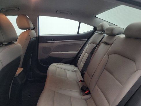 Used 2017 Hyundai Elantra Limited image 18