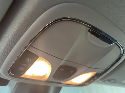 Used 2019 Jeep Cherokee Limited w/ Luxury Group image 34